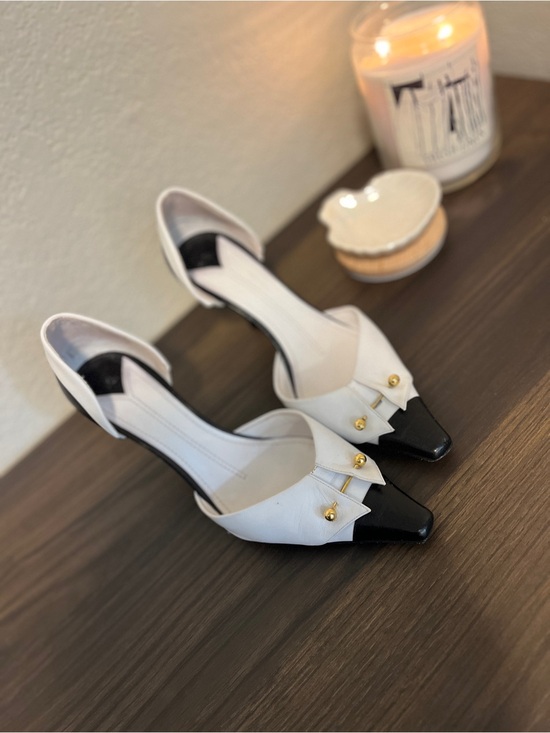 CHANEL Shoes - Vintage CHANEL - Two-Tone Pointed Heels in White and Black